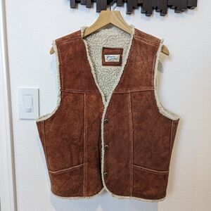 Vintage Leather Sherpa Lined Snap Up Vest - size 42